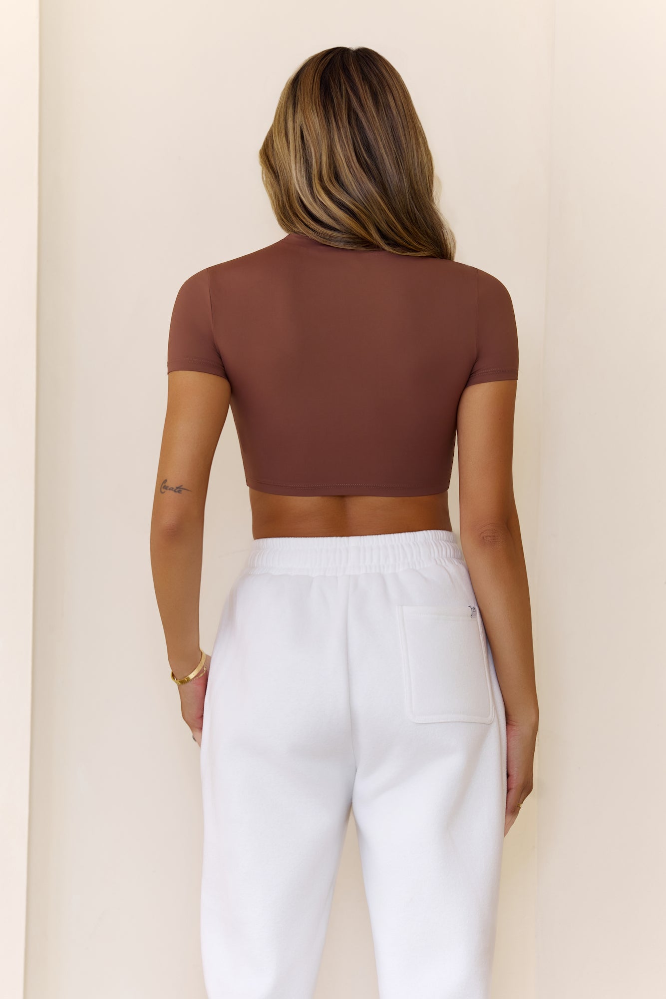 BASE Contour The Baby Tee Crop Top Chocolate
