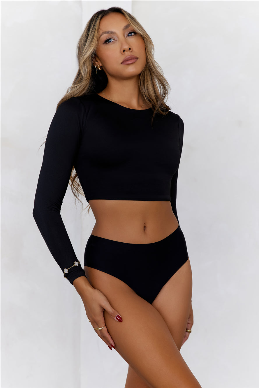 BASE  Errands All Day Long Sleeve Crop Top Black
