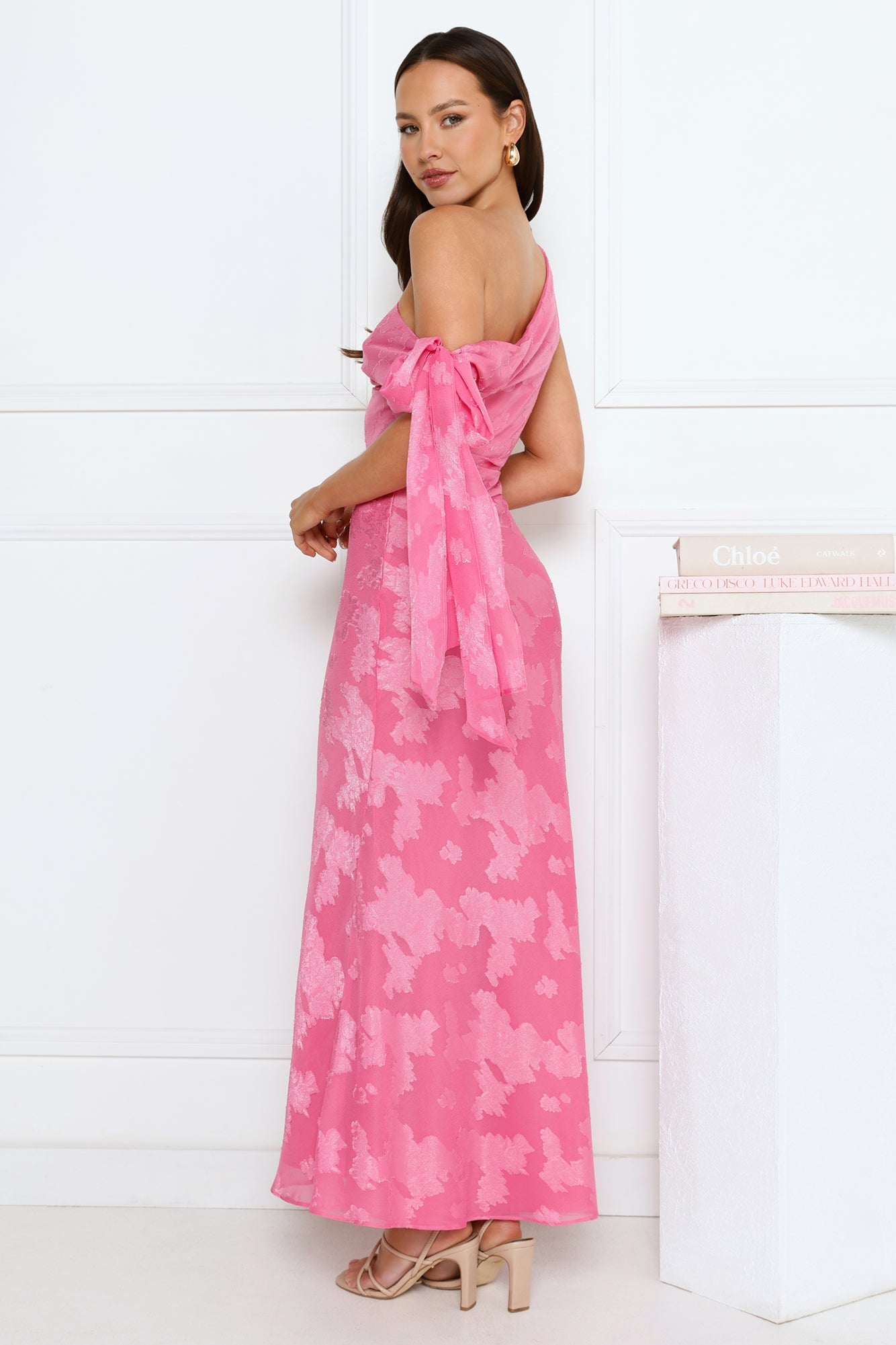 Secret Aurora Of Shoulder Maxi Dress Pink