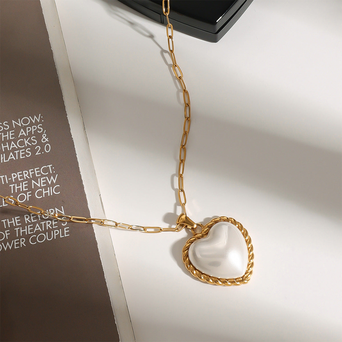 Viktoria Necklace