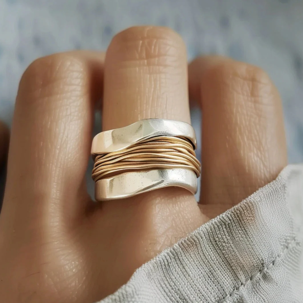 Maria Wave Ring