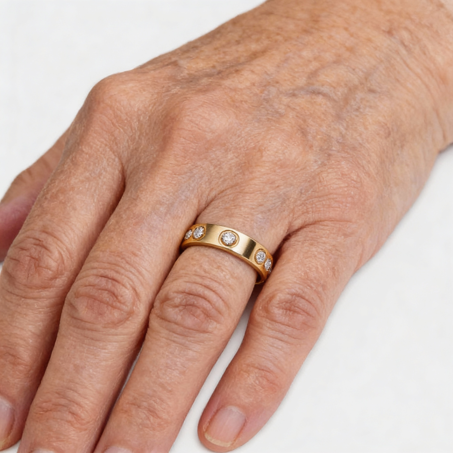 Alma Crystal Band Ring
